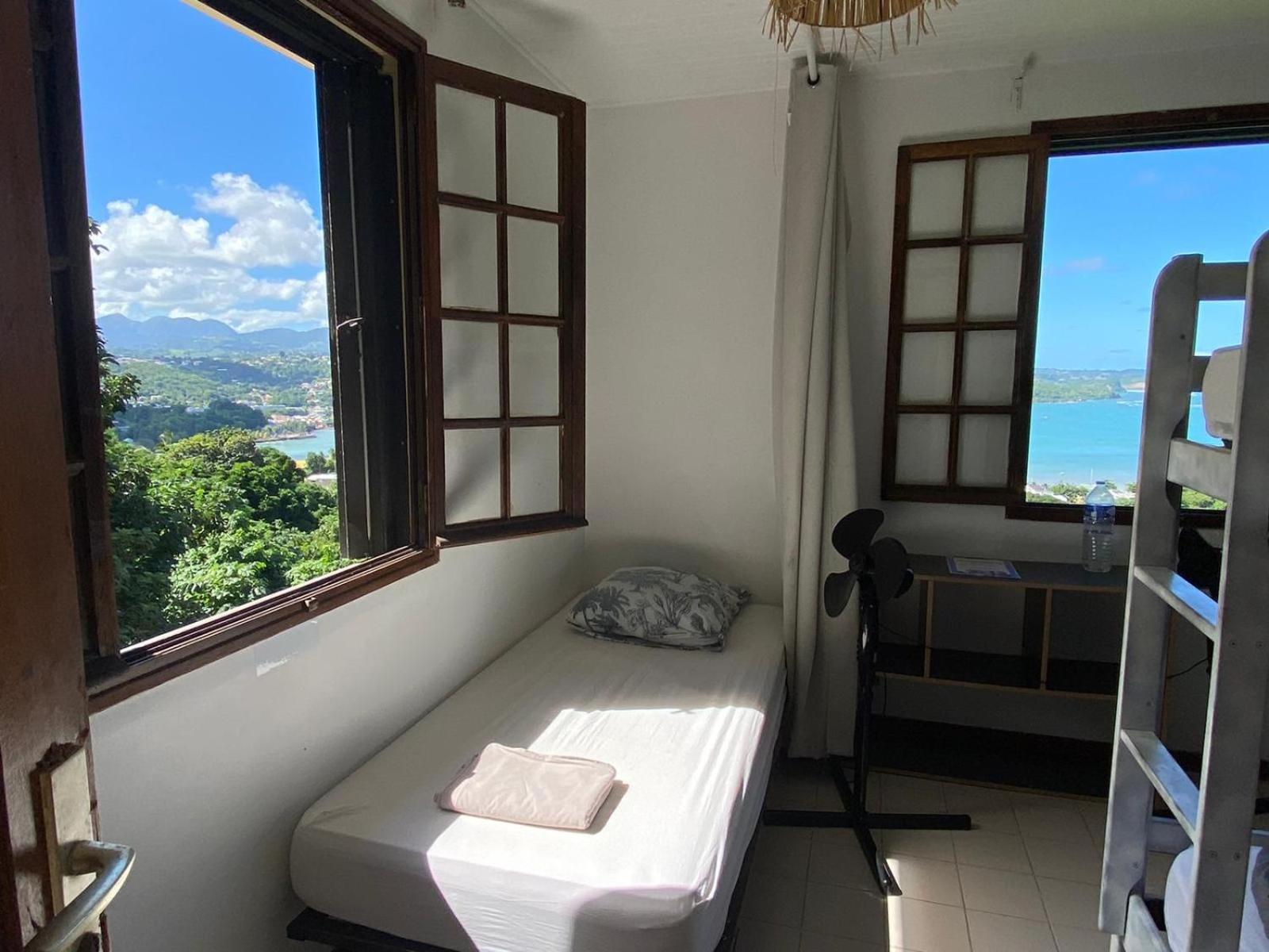 Top Hill Hostel- Martinique- Auberge Dortoir 라 트리니테 외부 사진